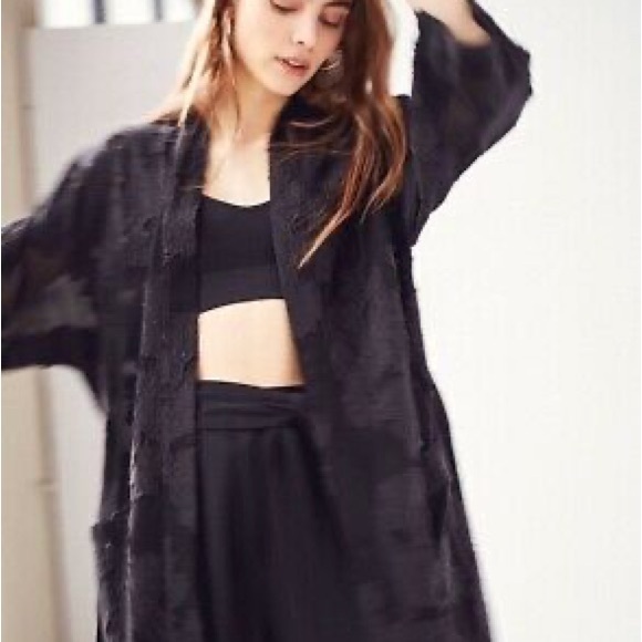 NWT Aritzia Wilfred Durante Jacket Kimono Black Silk Floral Lace Robe Duster - Picture 2 of 7